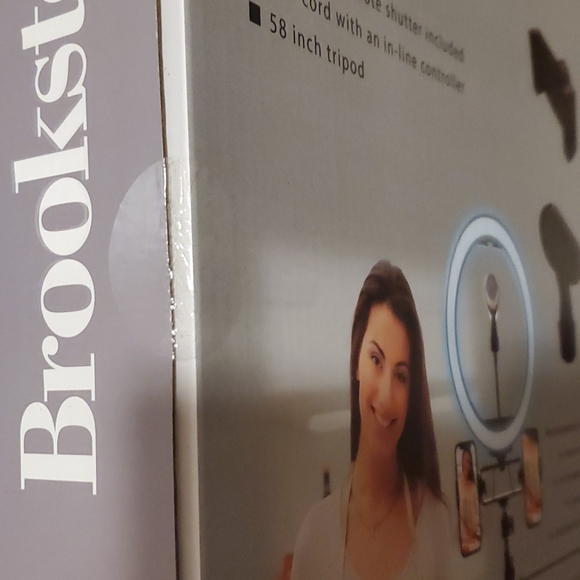 BROOKSTONE 12 IN Deluxe LED Ring Light - Picture 3 of 4